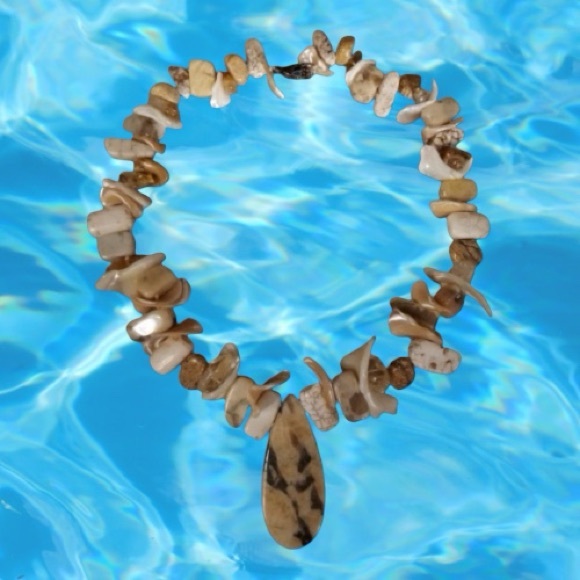 Annapolis Greek Festival Jewelry - NWOT Neutral Colored Stone Necklace OS